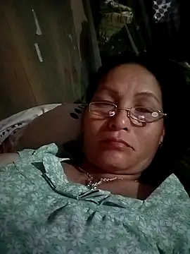 Chat +18 de Cucci07 ao vivo