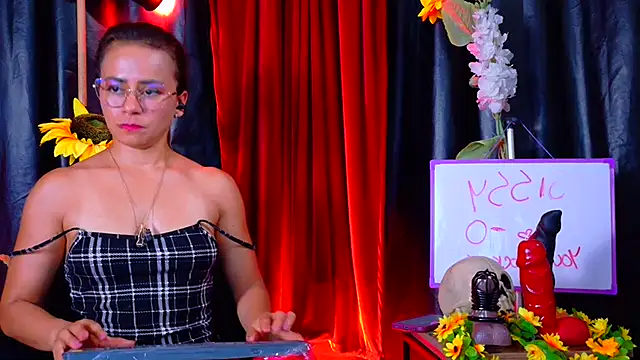 Chat +18 de MistressSlut1 ao vivo