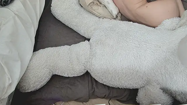 CeriseLapine Pertunjukan Webcam