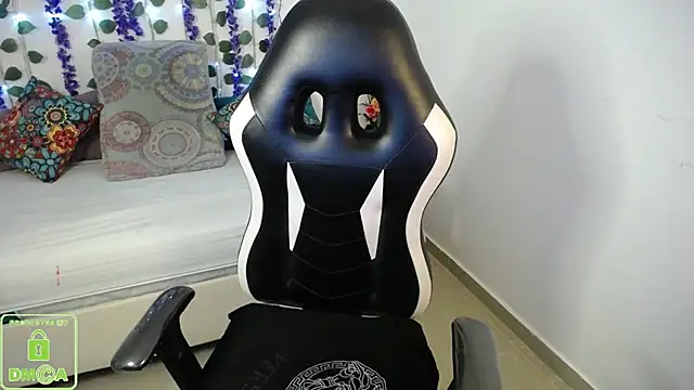 NathaliaSweet_11's Live XXX Chat