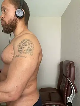 Fathero1time: онлайн-секс-чат