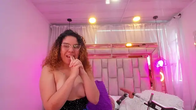 Živý XXX chat AllisonAdams_