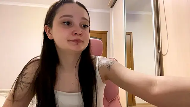 TrulaPhayのライブXXXチャット