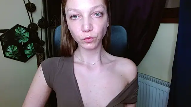 EmillyPlay's Live XXX Chat