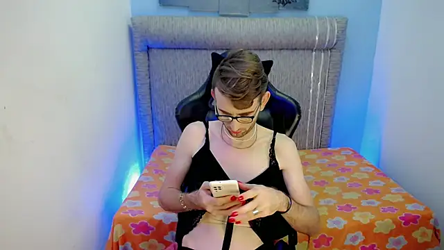 Dani_high élő XXX-chatje