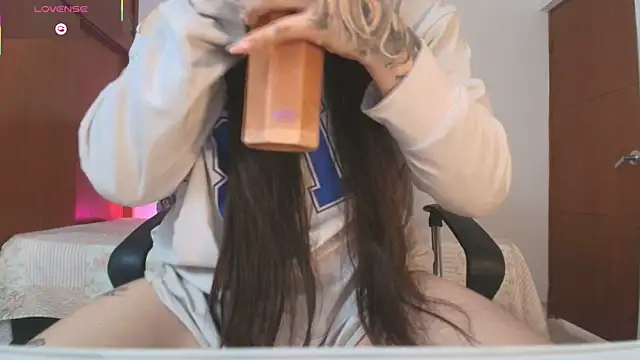 Miley_Bakern Webbikameraesitys