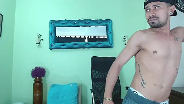 RichardWithe_: απευθείας συνομιλία ΧΧΧ