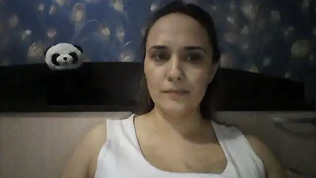 Alisa07qwのライブXXXチャット