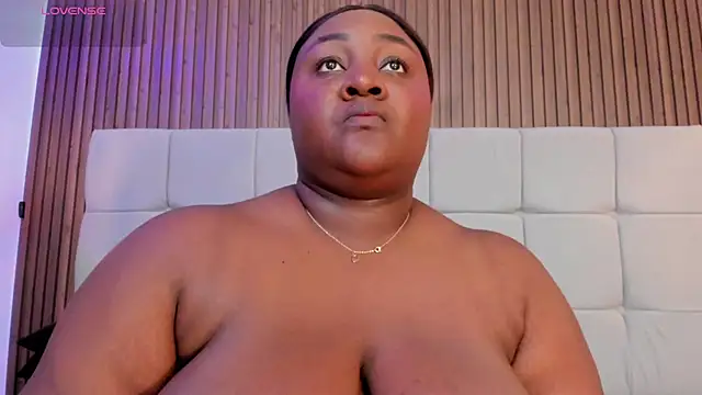 Saravy_Blandon's Webcam Show