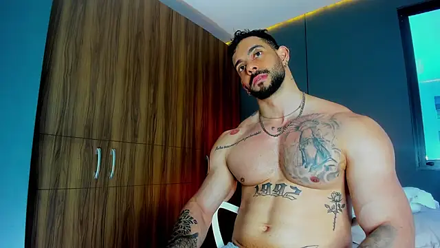 Chat +18 de massimo_visconti ao vivo