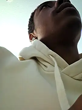 Pokazy przed kamerką – hormoneactivated