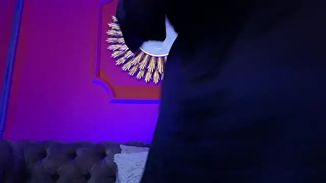 Julieta_Russell: онлайн-секс-чат