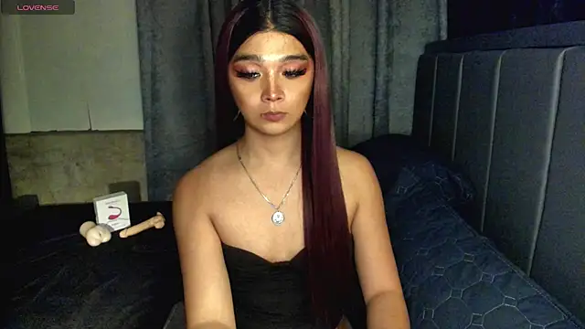 TrinityFucksYouのウェブカメラショー