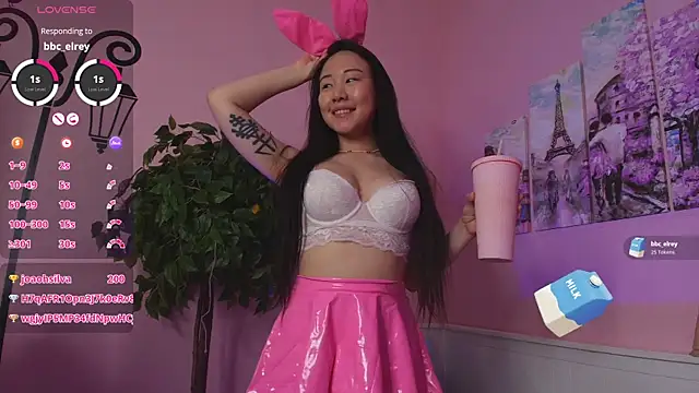 Inari_Okami_のライブXXXチャット