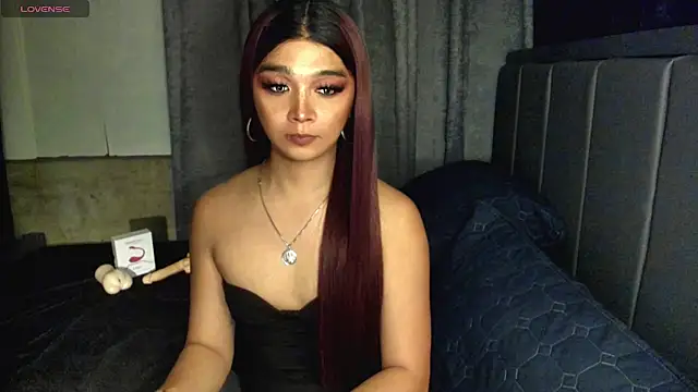 TrinityFucksYou 网络视讯表演