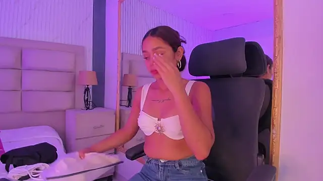 CarolineFyre 라이브 XXX 채팅