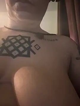 nickytheehawtie's Live XXX Chat