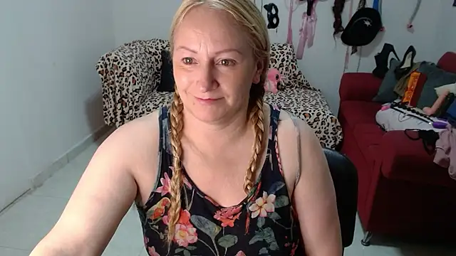 Živý XXX chat emperabigbootybigass