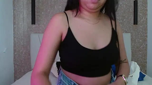 AliceSmity_ লাইভ XXX চ্যাট