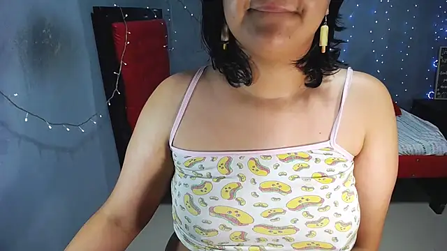 دردشة Sweettei الجنسية المباشرة