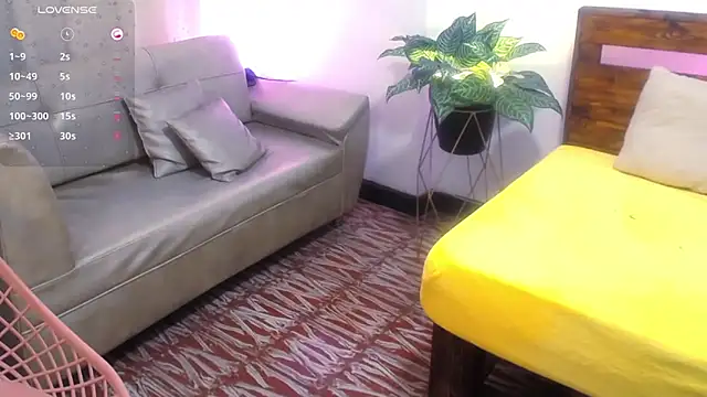 Yeseniaa25_ 现场XXX聊天