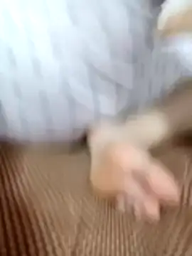 BombamomのライブXXXチャット