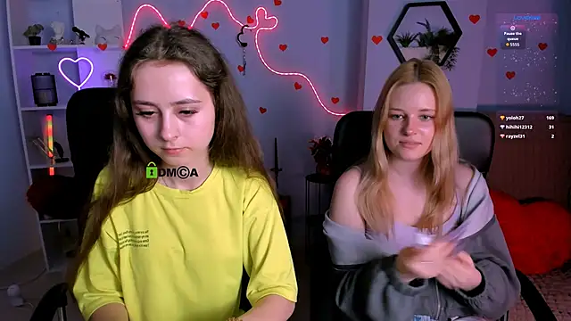 Chat +18 de rebecca_smile ao vivo