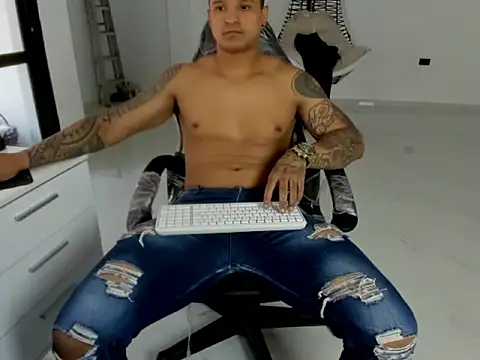 master_leather: вебкам-шоу