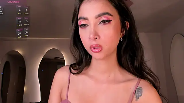 ValeriaVelvet 现场XXX聊天