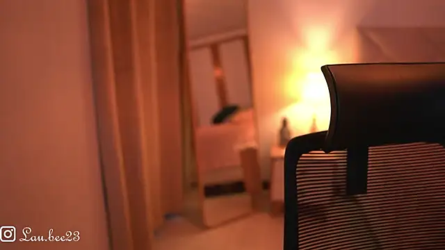 Chatroom XXX en direct de Lau_Bee