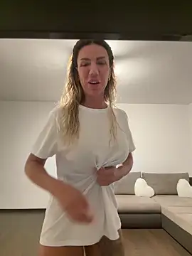 LoreennAny's Live XXX Chat