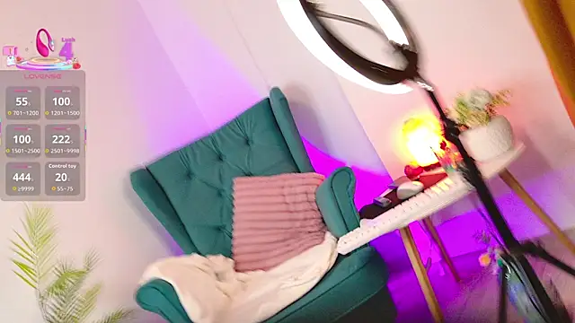 SereneRhodes' Live XXX Chat