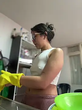 Chat +18 de Mila_Morgan ao vivo