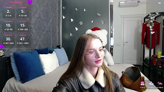 KateJonson Show in webcam