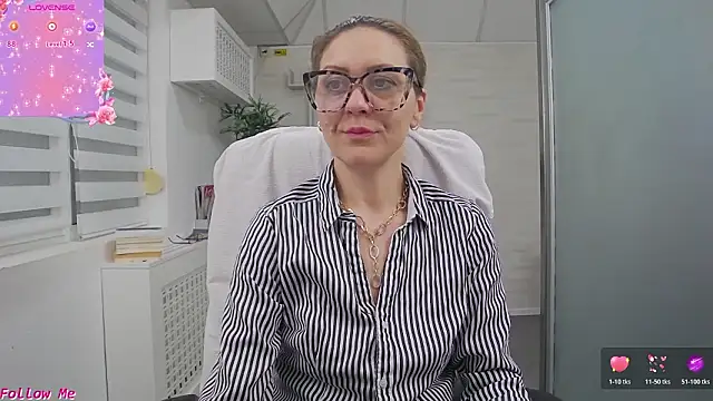 EllaMilf_ Adlı Modelin Canlı XXX Sohbeti