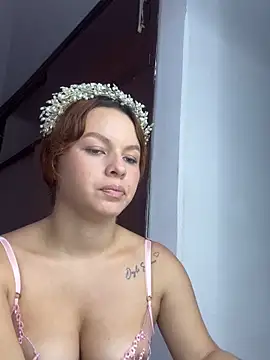 แชท XXX สดของ miacarrot