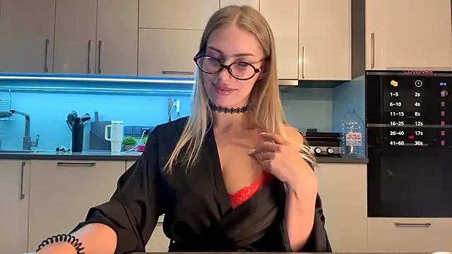 SoftnessMila Live XXX-Chat