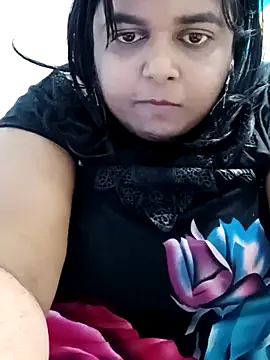 SusanaEshwar's Live XXX Chat