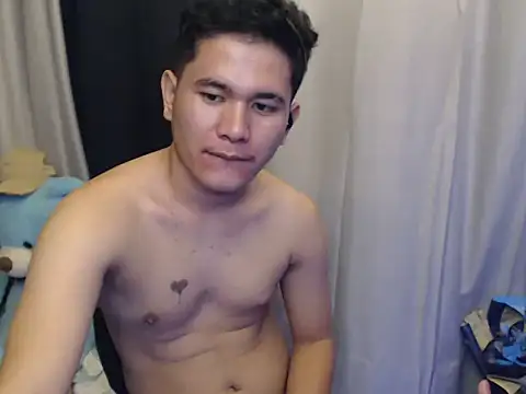 Pokazy przed kamerką – master_levi