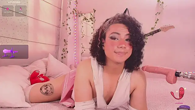 Show modela Alex_Tehir na web-kameri