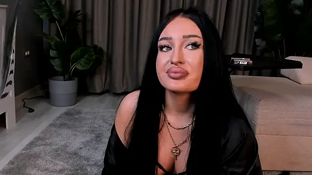 EmeraldKat élő XXX-chatje