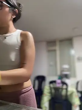 Chatroom XXX en direct de Mila_Morgan