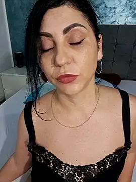 Czat XXX na żywo – charrlote_love