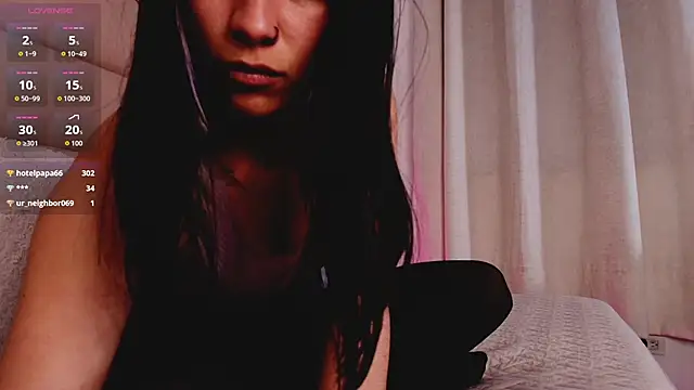 monserrat_towers' Webcam Show