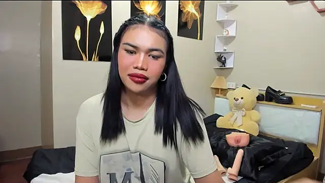 hugecelestina Pertunjukan Webcam