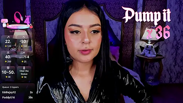 Chatroom XXX en direct de SoffiQueen