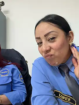 Megan-01-: διαδικτυακό σόου στην κάμερα