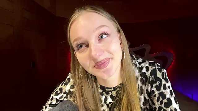 Онлайн чат XXX Anika_Socutehe