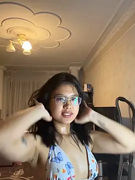 Z_MilllのライブXXXチャット