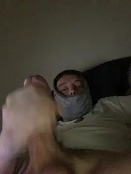 Averagejoe18@xh Show in webcam